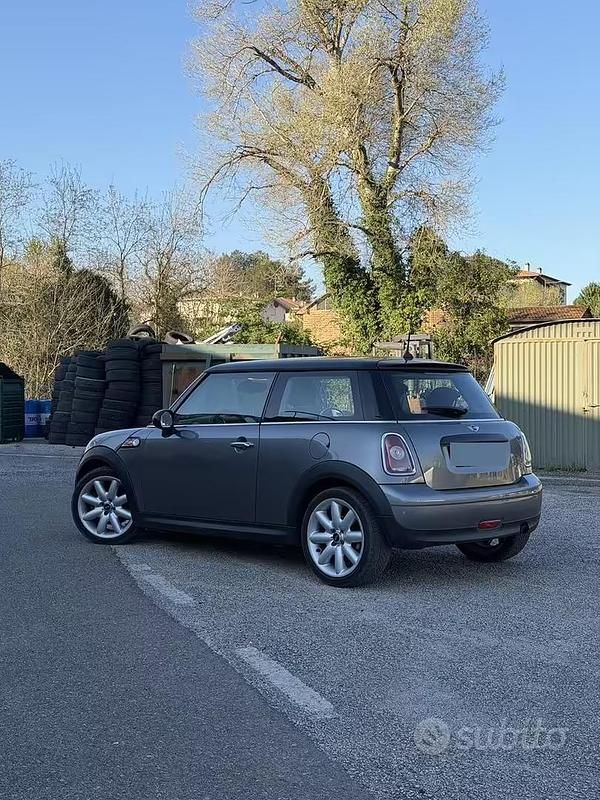 Usata Mini ONE 75 CV (55 kW) 2009 Grigio Utilitaria
