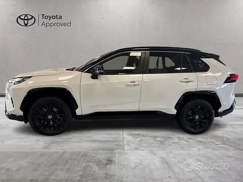 Usata Toyota RAV4 Hybrid Style 218 CV (160 kW) 2022 Bianco SUV