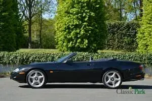 Usata Jaguar XKR 363 CV (266 kW) 2000 Nero Cabrio