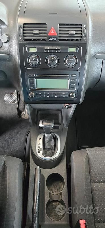 Usata VW Touran Trendline 140 CV (102 kW) 2005 Grigio Monovolume