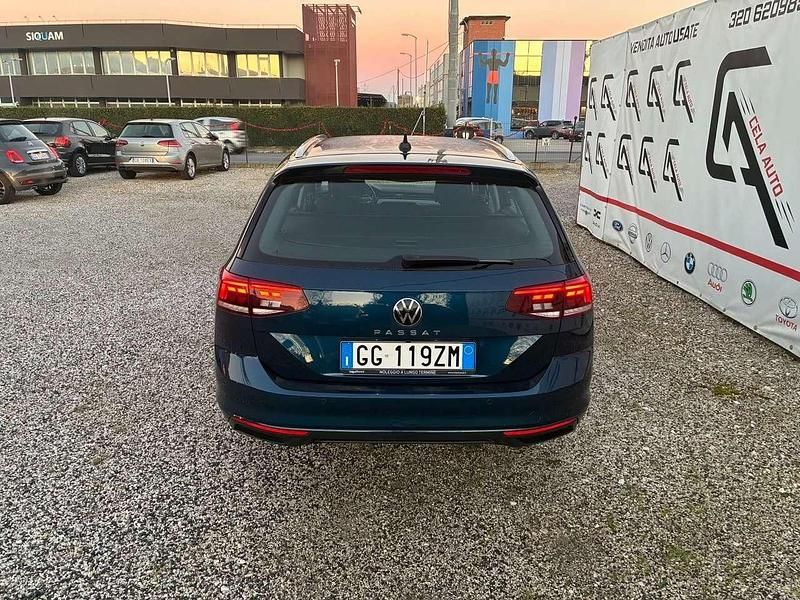 Usata VW Passat Business 150 CV (110 kW) 2021 Blu/azzurro Station wagon