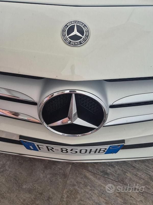 Usata Mercedes B180 95 CV (69 kW) 2018 Bianco Monovolume