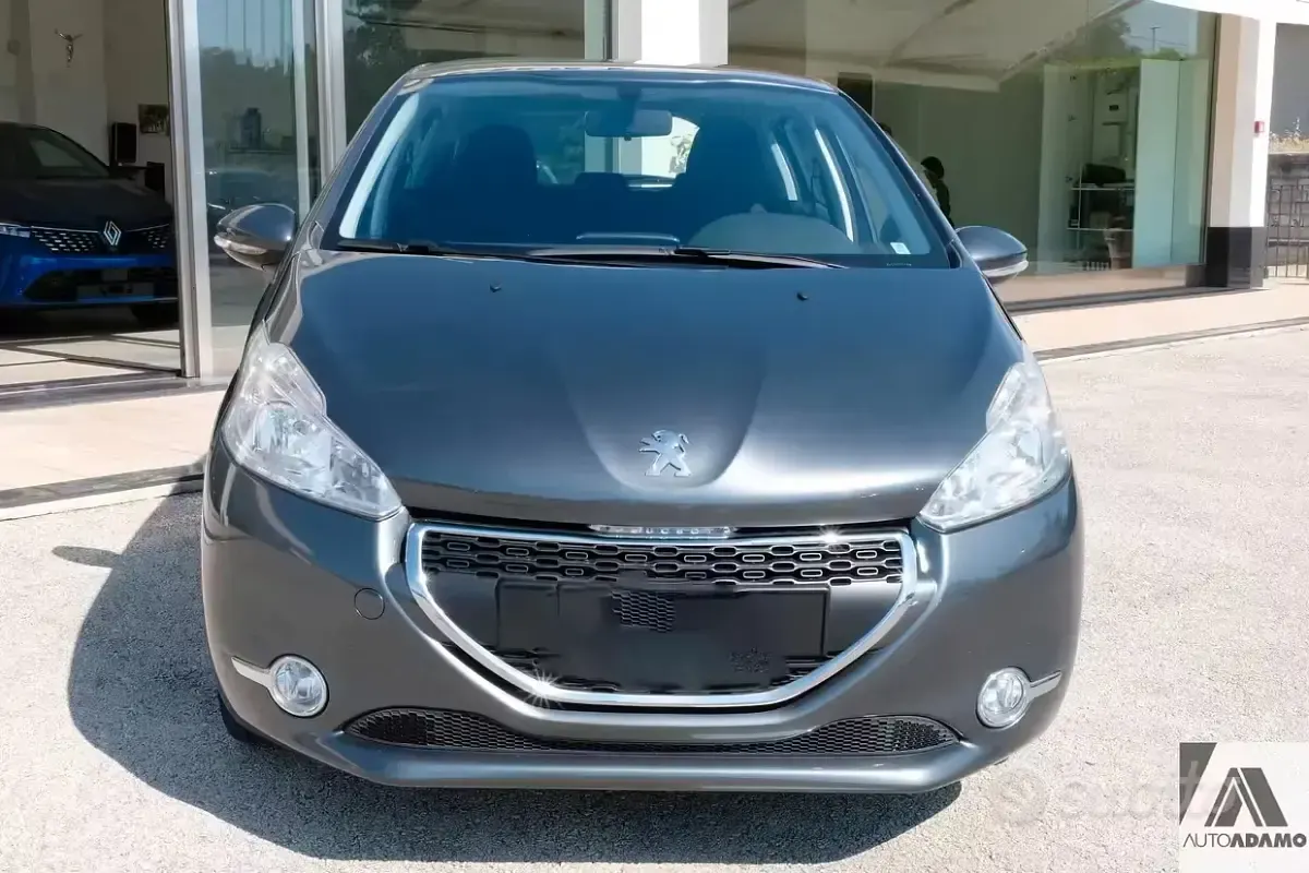 Usata Peugeot 208 Access 82 CV (60 kW) 2012 Grigio Utilitaria