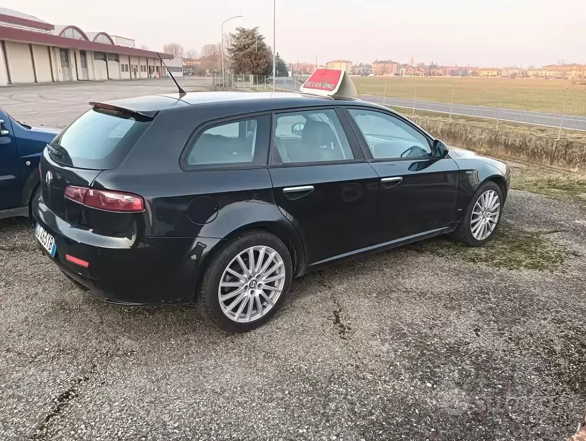 Usata Alfa Romeo 159 150 CV (110 kW) 2007 Nero Station wagon
