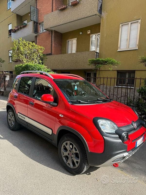 Usata Fiat Panda Cross Cross 85 CV (62 kW) 2019 Rosso Utilitaria