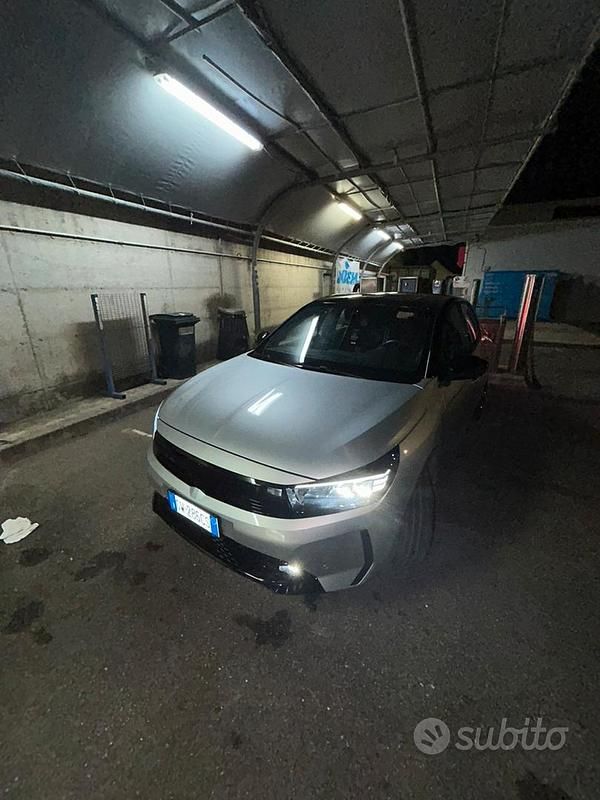 Usata Opel Corsa 54 CV (39 kW) 2024 Grigio Berlina