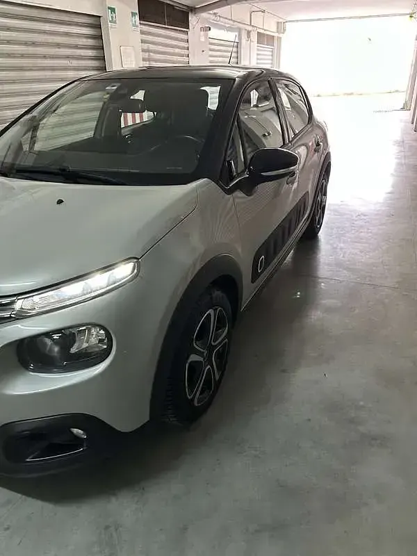 Usata Citroën C3 Shine 99 CV (72 kW) 2017 Beige Berlina