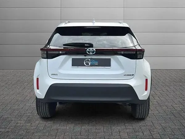 Usata Toyota Yaris Hybrid Trend 92 CV (67 kW) 2024 Bianco SUV