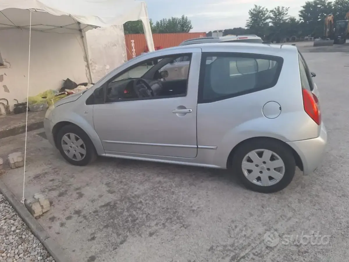 Usata Citroën C2 60 CV (44 kW) 2004 Grigio Utilitaria