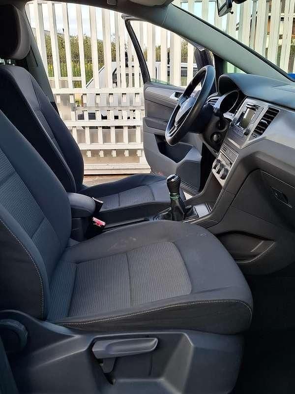 Usata VW Golf Sportsvan Highline 110 CV (80 kW) 2014 Nero Monovolume