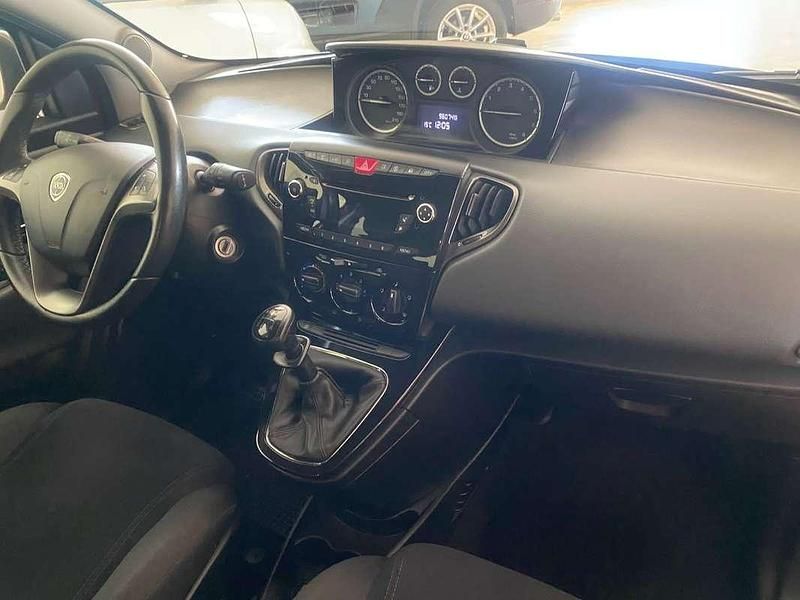 Usata Lancia Ypsilon Gold 69 CV (50 kW) 2012 Utilitaria