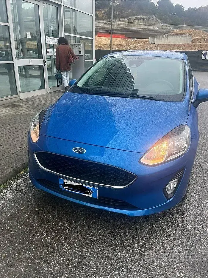 Usata Ford Fiesta 102 CV (75 kW) 2019 Blu/azzurro Utilitaria