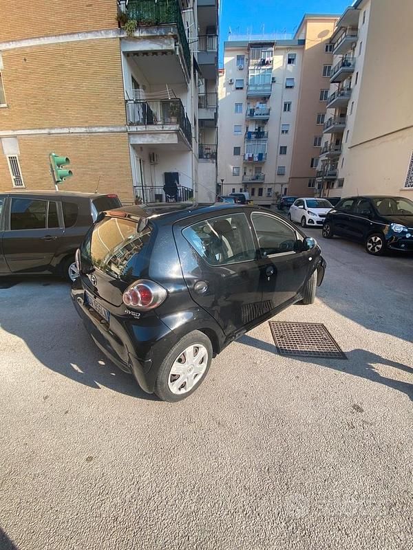 Usata Toyota Aygo 2009 Nero Utilitaria