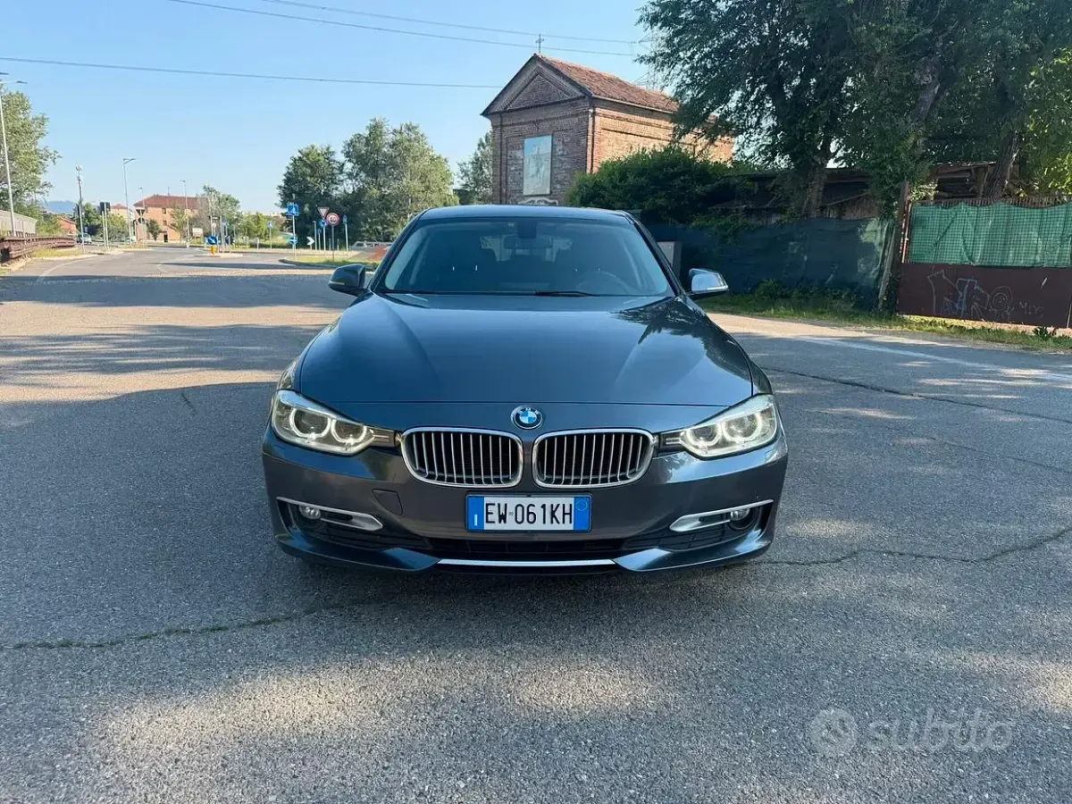 Usata BMW 318 143 CV (105 kW) 2014 Grigio Station wagon