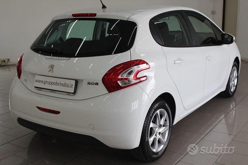 Usata Peugeot 208 Active 82 CV (60 kW) 2013 Bianco Utilitaria