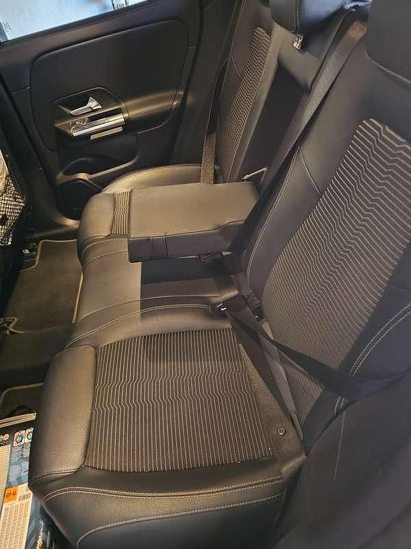 Gebraucht Mercedes EQA250 80 kW (109 PS) 2021 Schwarz SUV