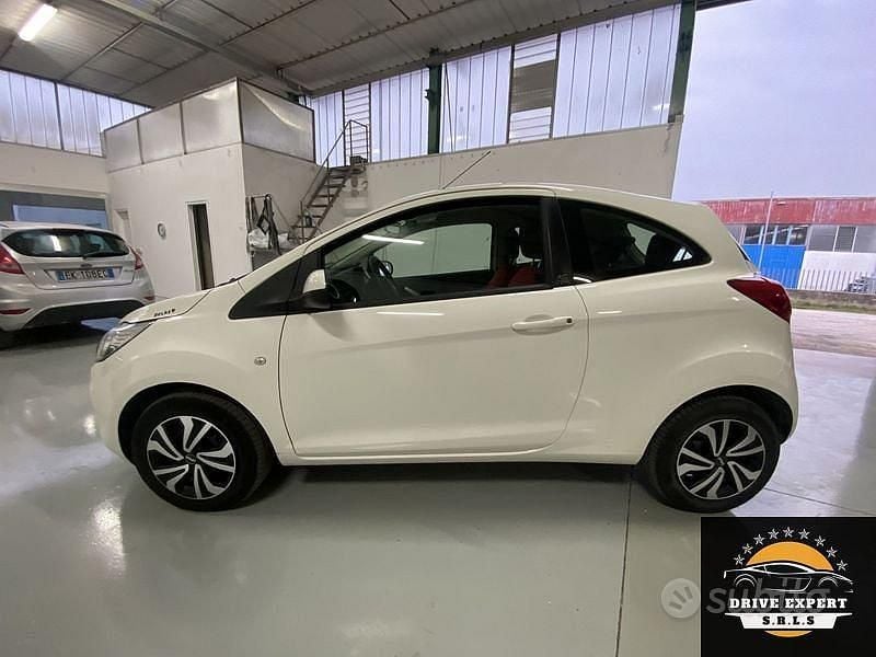 Usata Ford Ka 69 CV (50 kW) 2016 Bianco Berlina