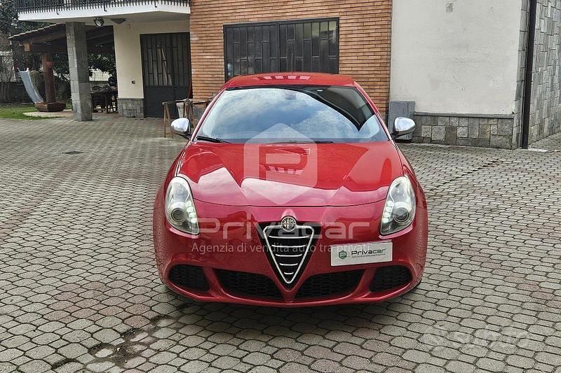 Usata Alfa Romeo Giulietta Progression 170 CV (125 kW) 2011 Rosso Utilitaria