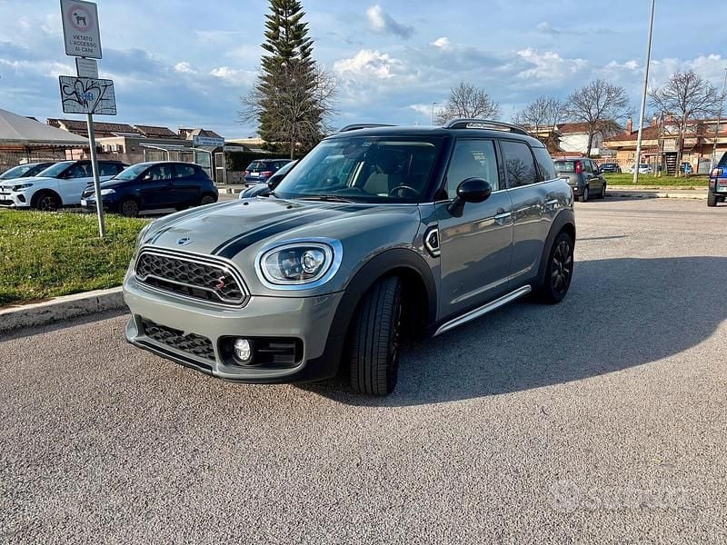Usata Mini Countryman 190 CV (139 kW) 2017 Grigio SUV
