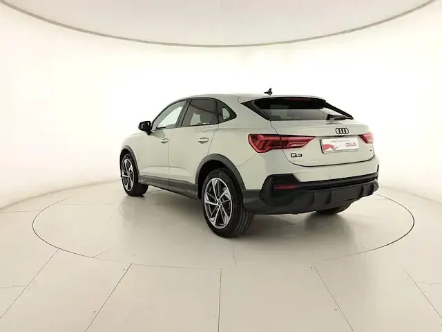 Usata Audi Q3 Sportback Ambiente 193 CV (141 kW) 2025 Argento cavo metallizzato SUV