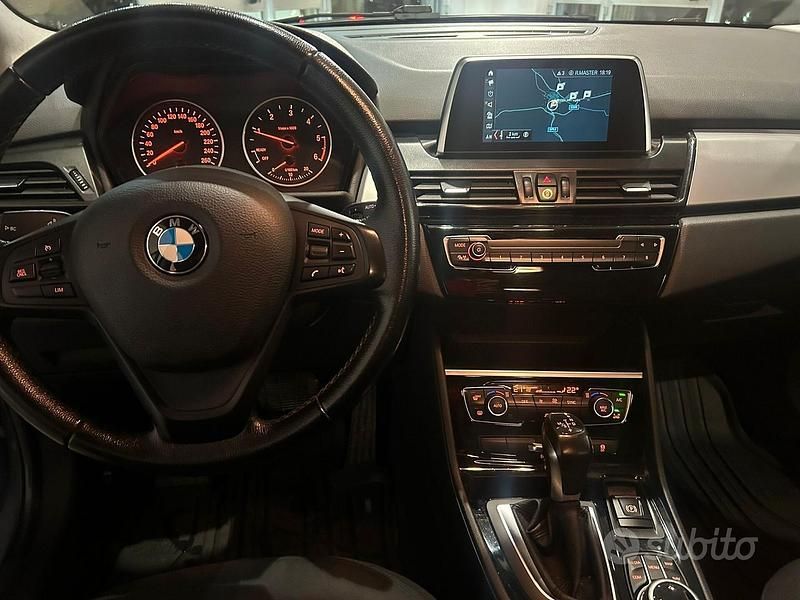 Usata BMW 218 Luxury Line 149 CV (109 kW) 2018 Grigio Station wagon