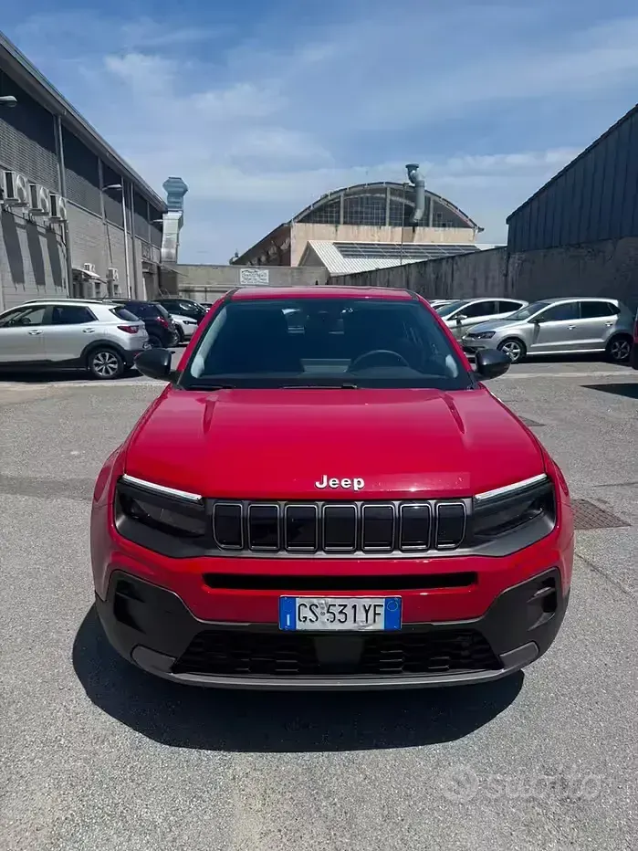 Usata Jeep Avenger 101 CV (74 kW) 2024 Rosso SUV