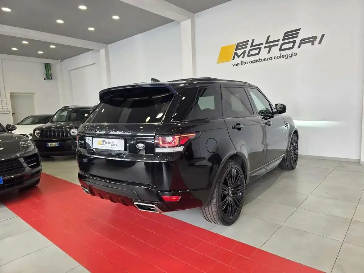 Usata Land Rover Range Rover Sport HSE 249 CV (183 kW) 2022 Nero SUV