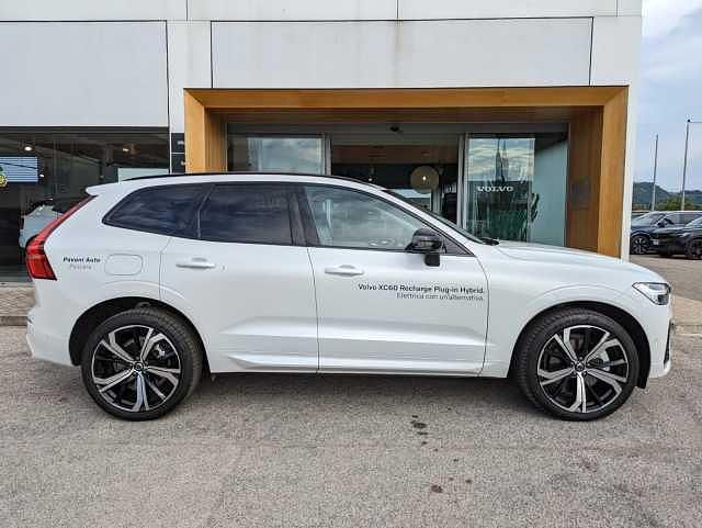 Usata Volvo XC60 350 CV (257 kW) 2024 Bianco SUV