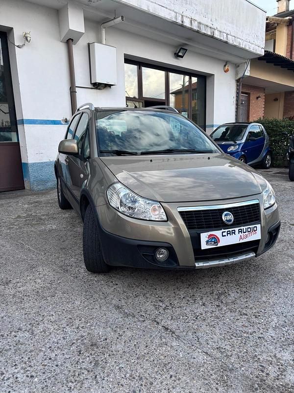 Usata Fiat Sedici Dynamic 107 CV (78 kW) 2007 Oro SUV