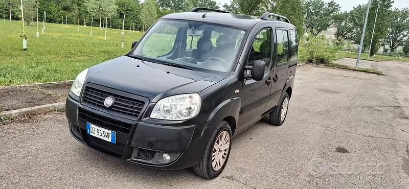 Usata Fiat Doblò 116 CV (85 kW) 2009 Monovolume