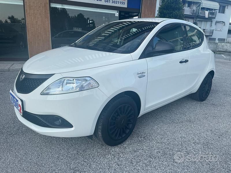 Bianco Usata 2019 Lancia Ypsilon S Due volumi | 10.200 € (Buon prezzo) - Immagine 1/4