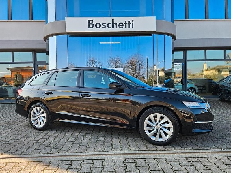 Nero Usata 2024 Skoda Octavia Selection Station wagon | 27.500 € (Buon prezzo) - Immagine 1/4