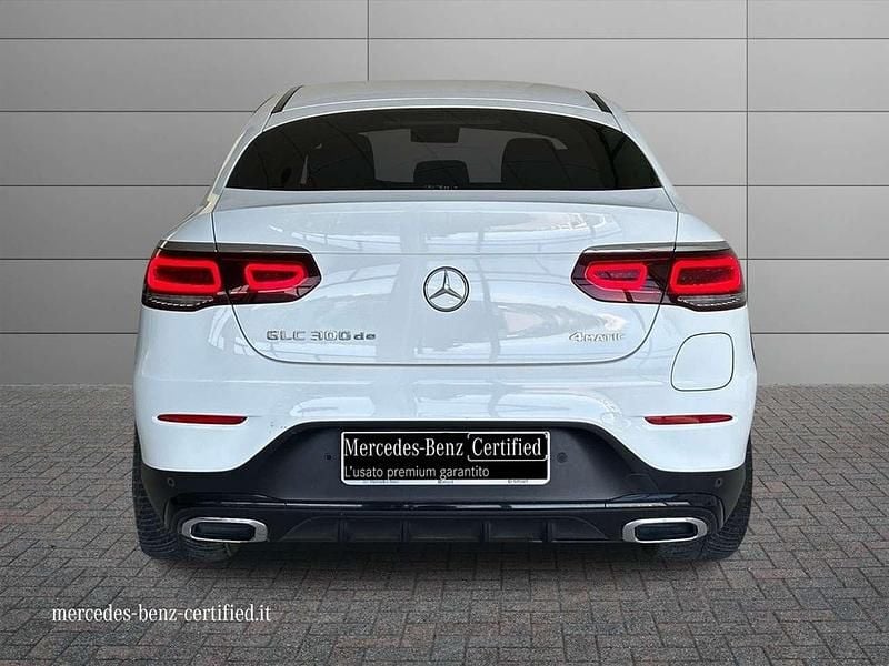 Usata Mercedes GLC300e Premium 194 CV (142 kW) 2021 Bianco Coupé