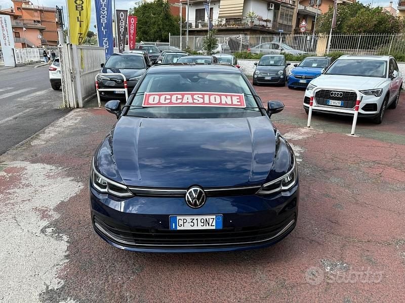 Usata VW Golf VIII 150 CV (110 kW) 2022 Blu Station wagon
