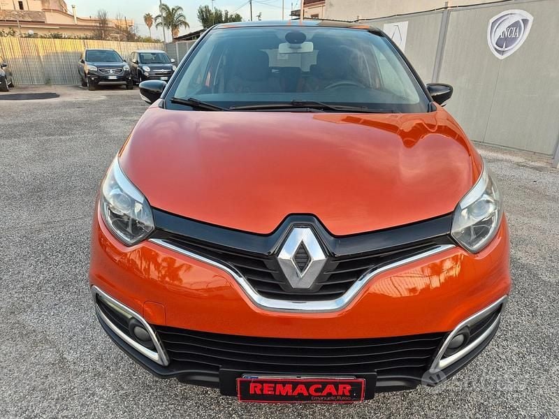 Usata Renault Captur 90 CV (66 kW) 2013 Arancione SUV