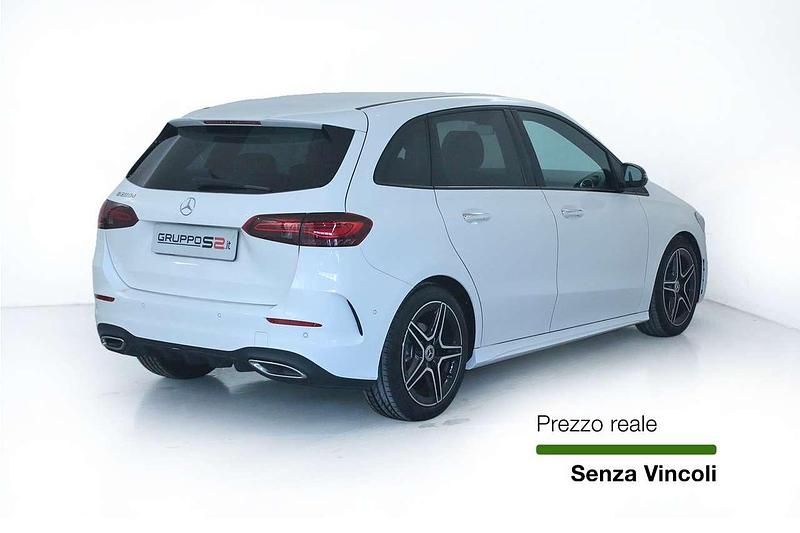Usata Mercedes B200 AMG Line Premium 150 CV (110 kW) 2024 Bianco Monovolume