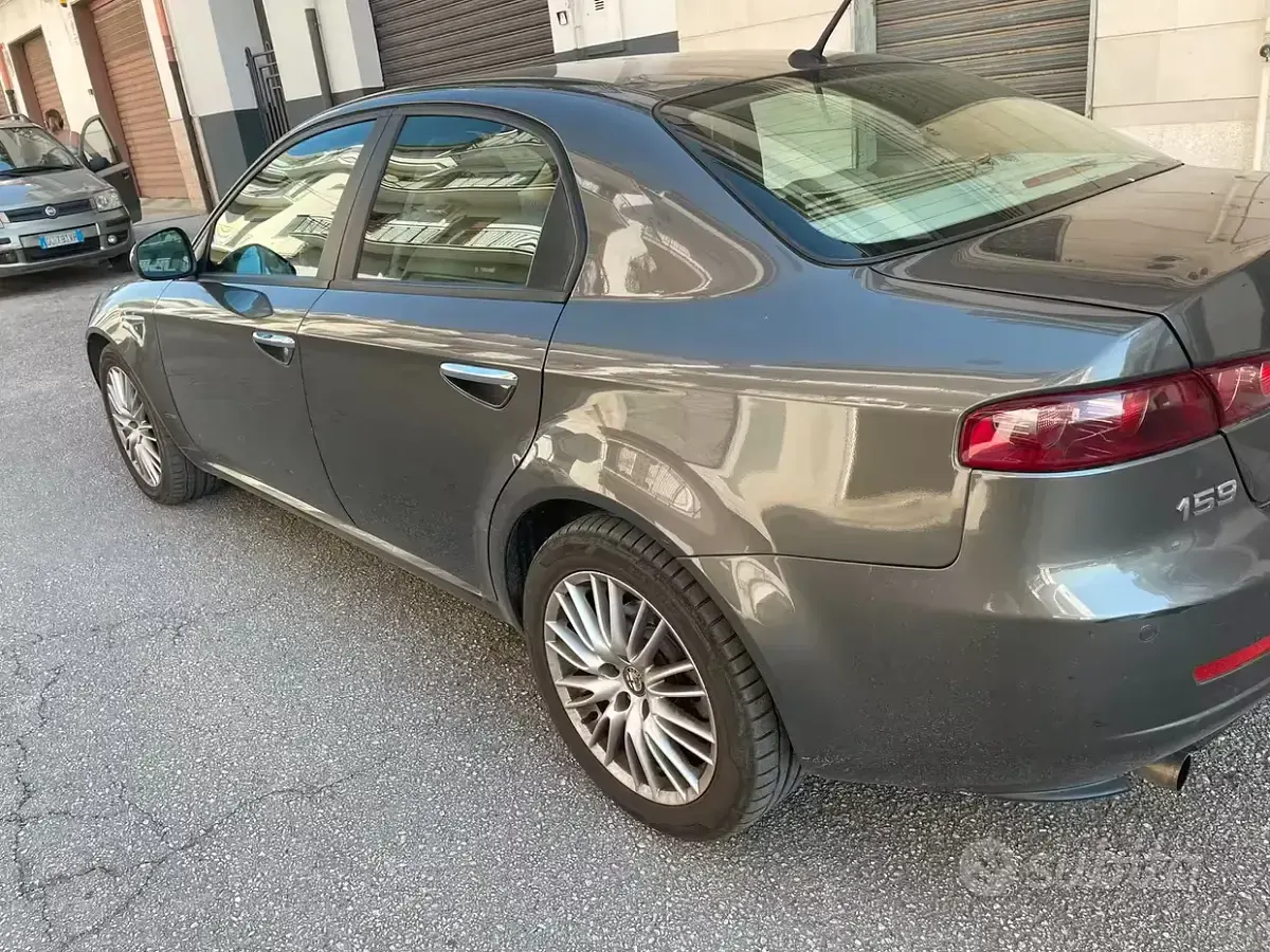 Usata Alfa Romeo 159 150 CV (110 kW) 2008 Grigio Berlina