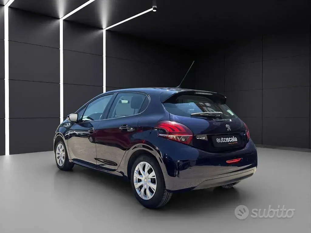 Usata Peugeot 208 Active 82 CV (60 kW) 2017 Blu Utilitaria