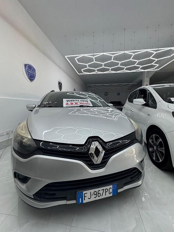 Usata Renault Clio GrandTour Intens 75 CV (55 kW) 2017 Grigio Station wagon