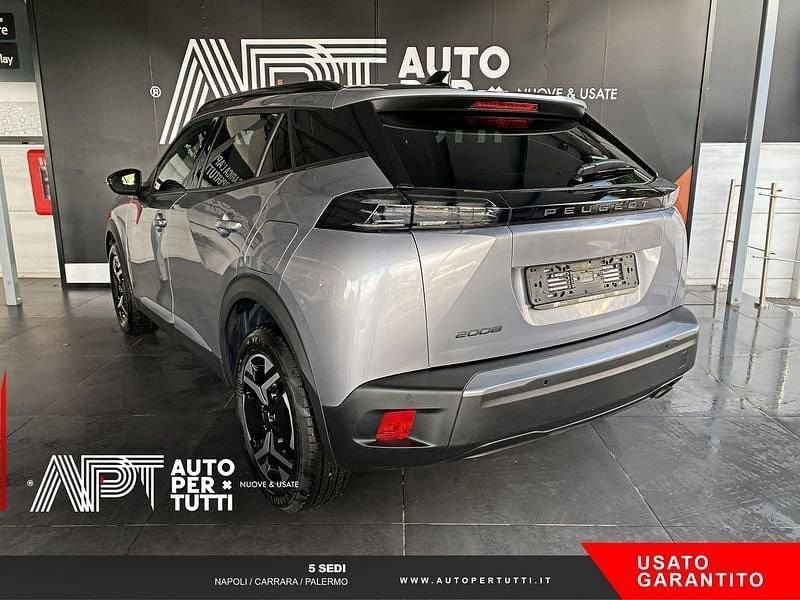 Usata Peugeot 2008 Allure 101 CV (74 kW) 2024 Argento SUV