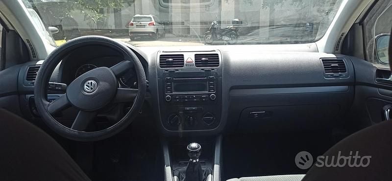 Usata VW Golf IV 115 CV (84 kW) 2005 Grigio Berlina