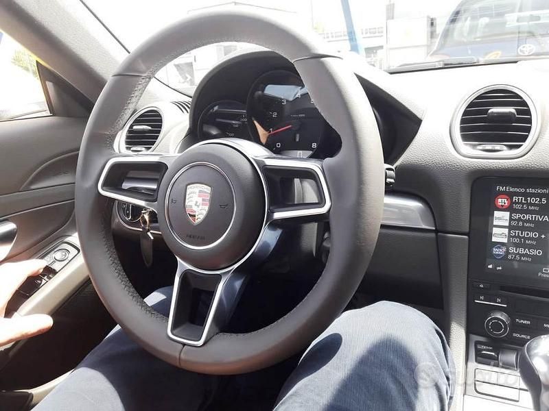 Usata Porsche 718 300 CV (220 kW) 2018 Giallo Coupé