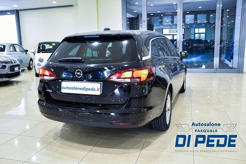 Usata Opel Astra Business 122 CV (89 kW) 2021 Nero Station wagon