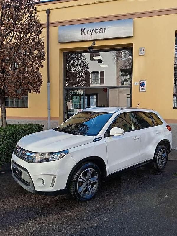 Usata Suzuki Vitara 120 CV (88 kW) 2016 Bianco santorini SUV