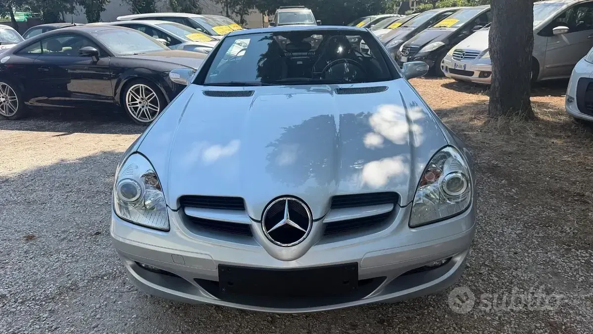 Usata Mercedes SLK200 163 CV (119 kW) 2004 Argento Cabrio