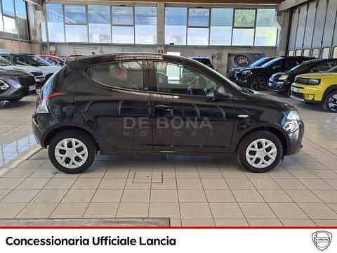 Usata Lancia Ypsilon Gold 69 CV (50 kW) 2019 Nero Utilitaria
