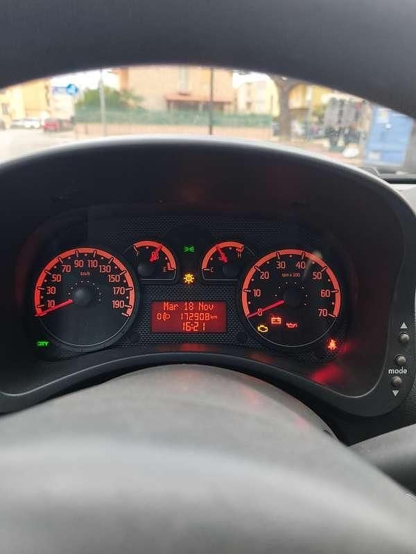 Usata Fiat Panda Cross 60 CV (44 kW) 2009 Blu/azzurro Utilitaria