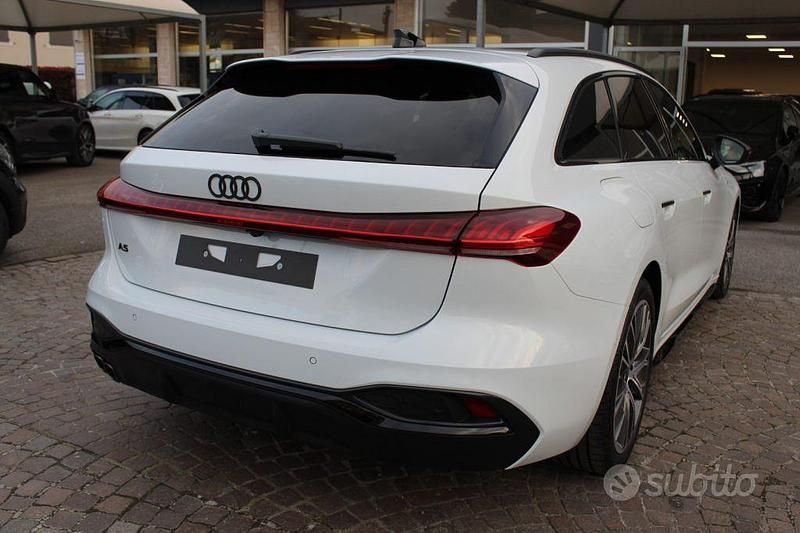 Usata Audi A5 S-Line 204 CV (150 kW) 2025 Bianco metallizzato Station wagon