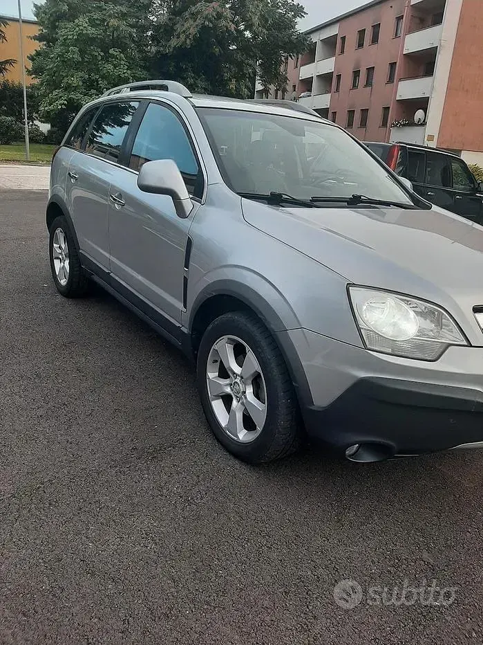 Usata Opel Antara 150 CV (110 kW) 2007 SUV