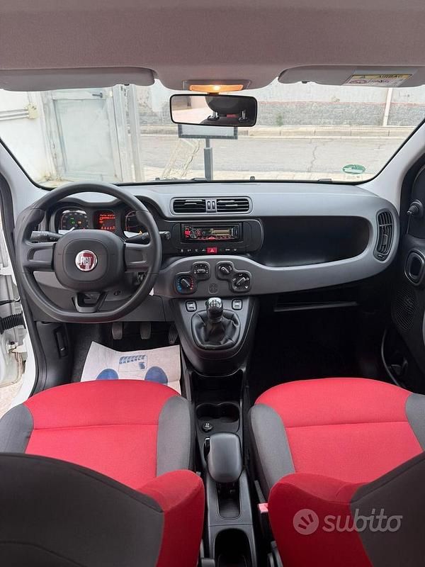 Usata Fiat Panda Easy 69 CV (50 kW) 2015 Bianco Berlina